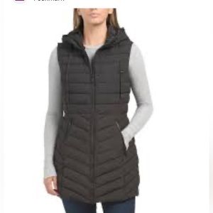 BERNARDO black hooded puffer active vest size small p new